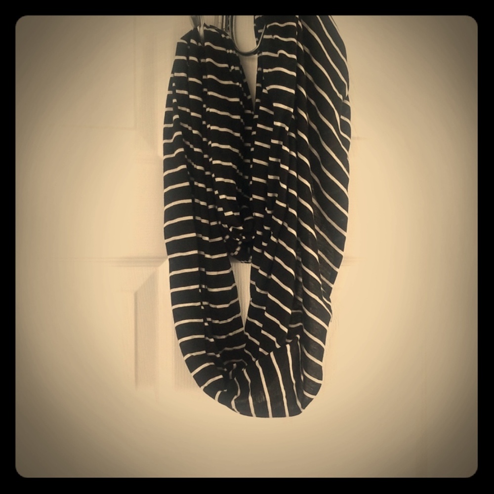 Infinity scarf
